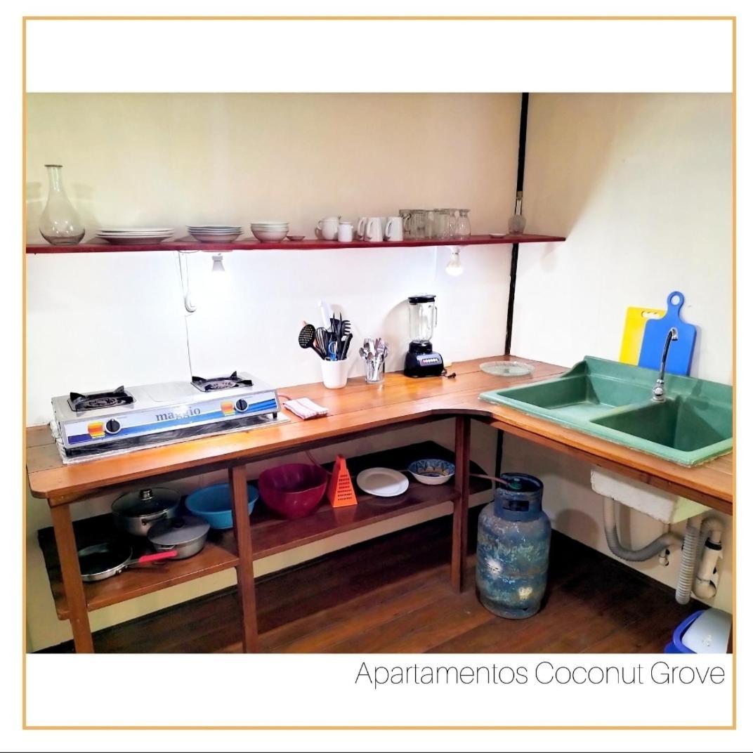 Cabinas Coconut Grove Puerto Viejo de Talamanca ภายนอก รูปภาพ