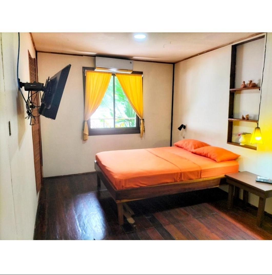 Cabinas Coconut Grove Puerto Viejo de Talamanca ภายนอก รูปภาพ